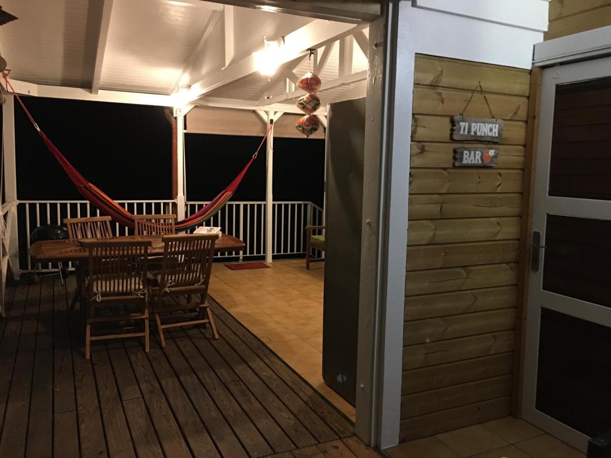 Grand Bungalow Avec Piscine Et Vue Mer Bouillante Exterior foto